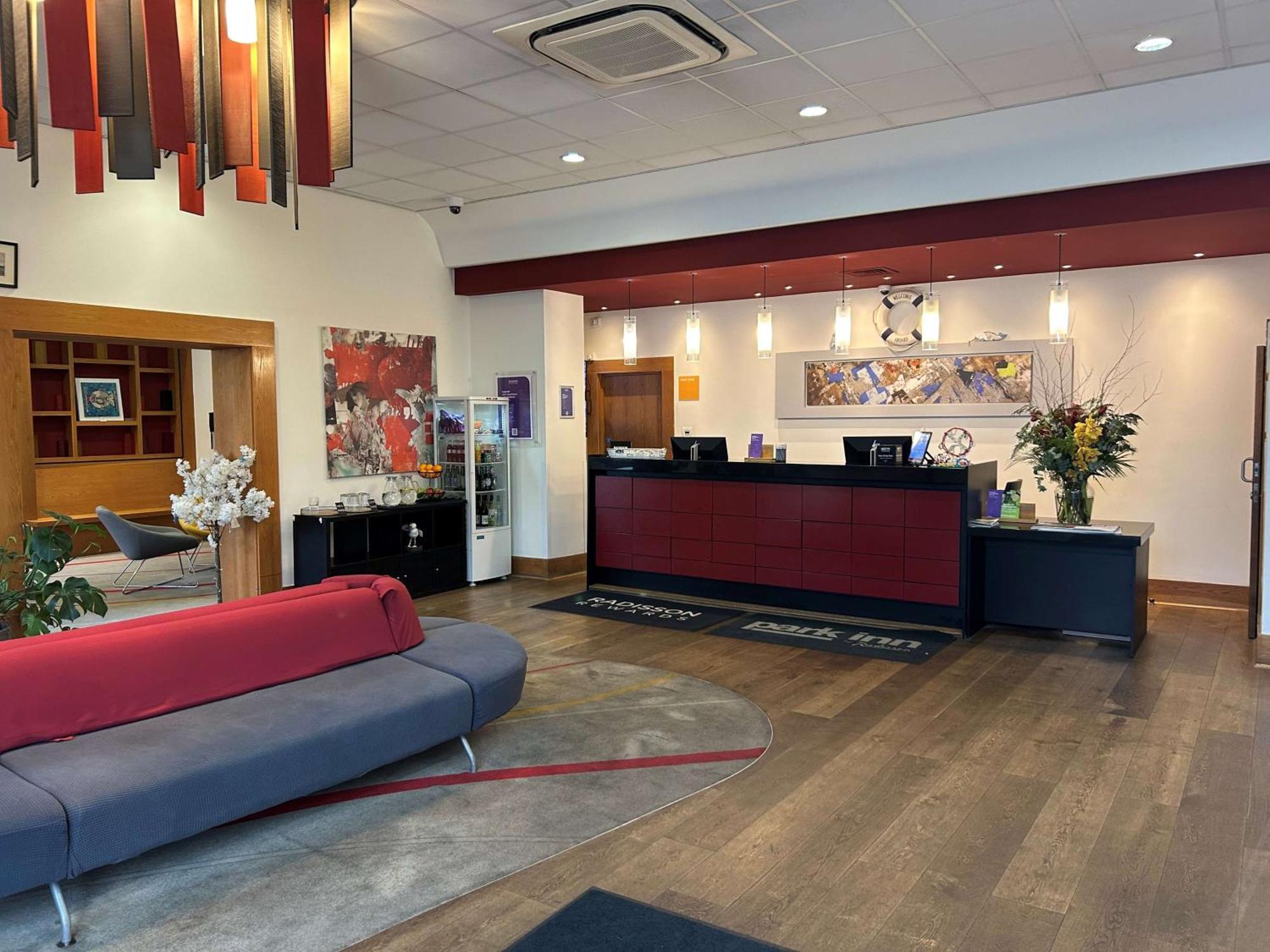 Park Inn By Radisson Palace Southend-on-Sea Esterno foto