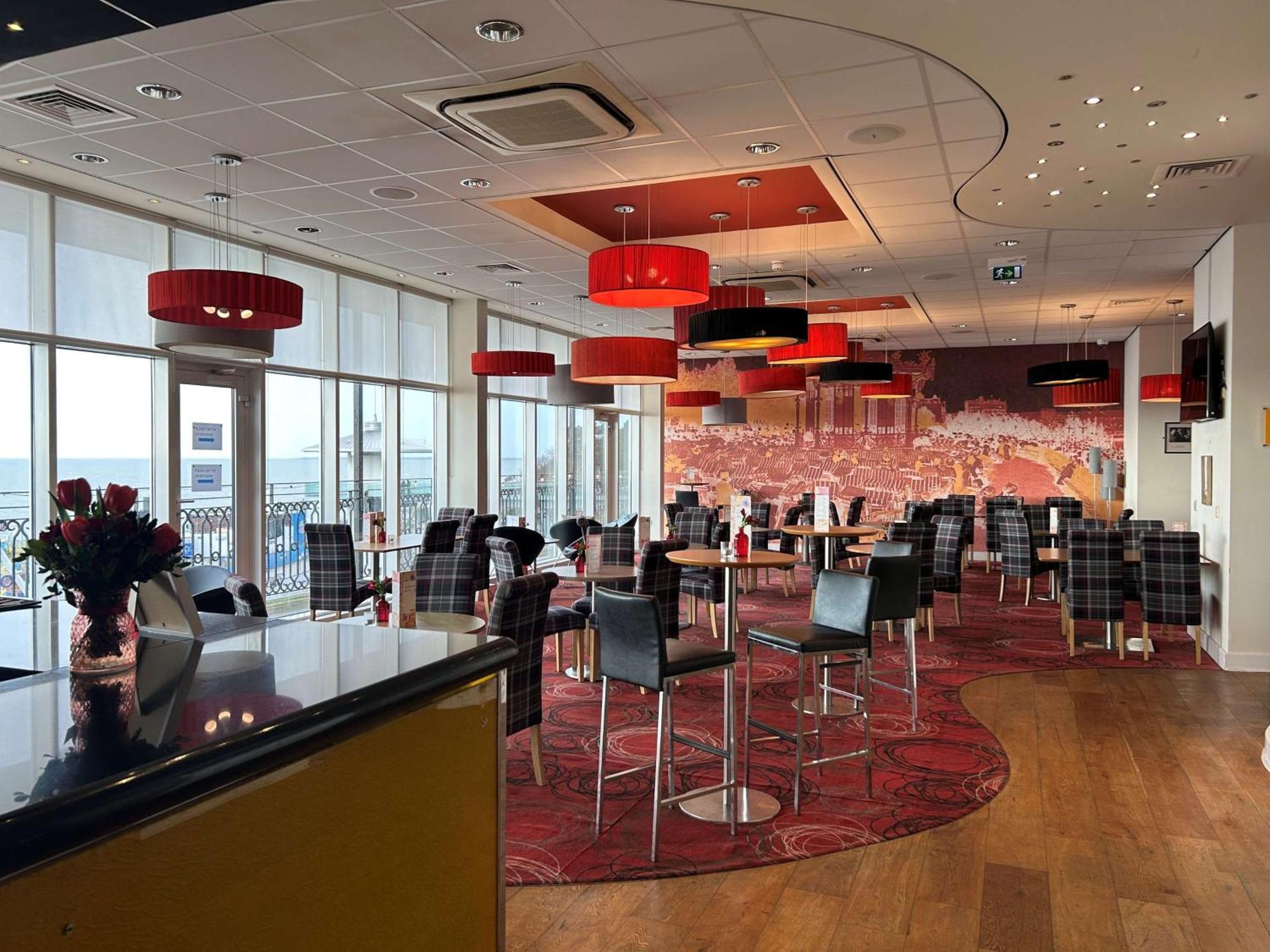 Park Inn By Radisson Palace Southend-on-Sea Esterno foto